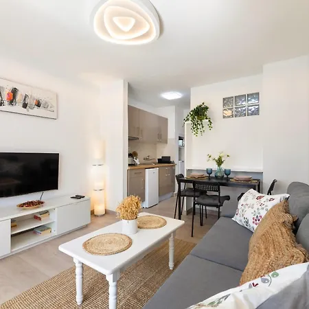 Sunny Escape - Relax Y Comodidad En アパート *